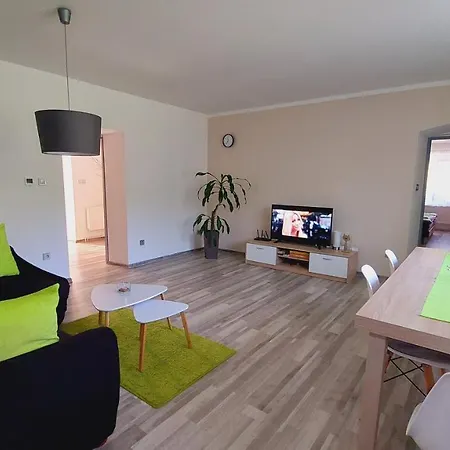 Moderni Klidny Apartman V Prirode, S Parkovanim. Nové Město nad Metují Exterior foto